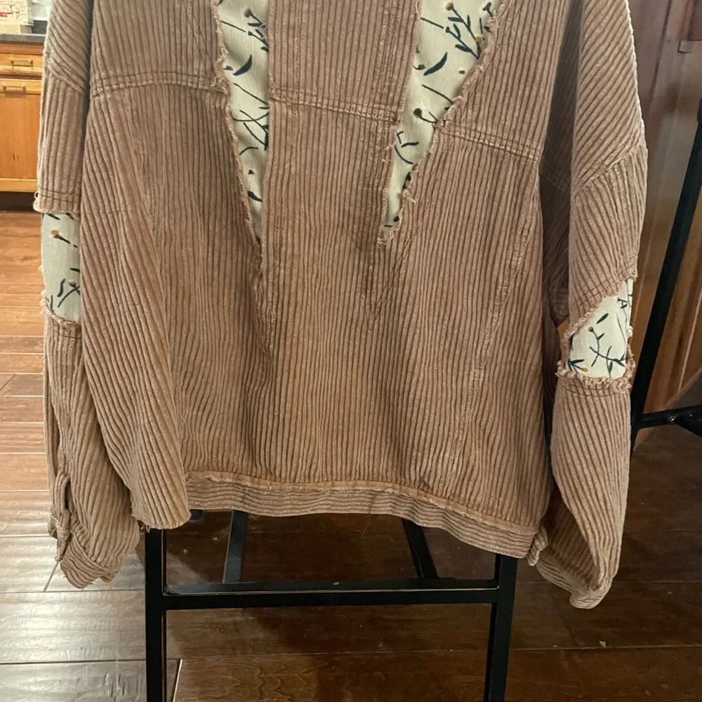 Shacket - Picture 2 of 2